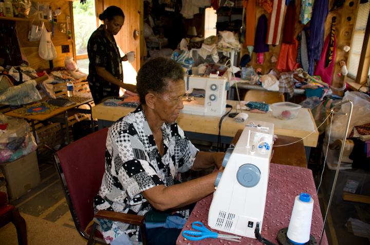 Mozell Benson sewing quilt pieces, Opelika, Alabama, June 5, 2008, photograph by Alan Govenar